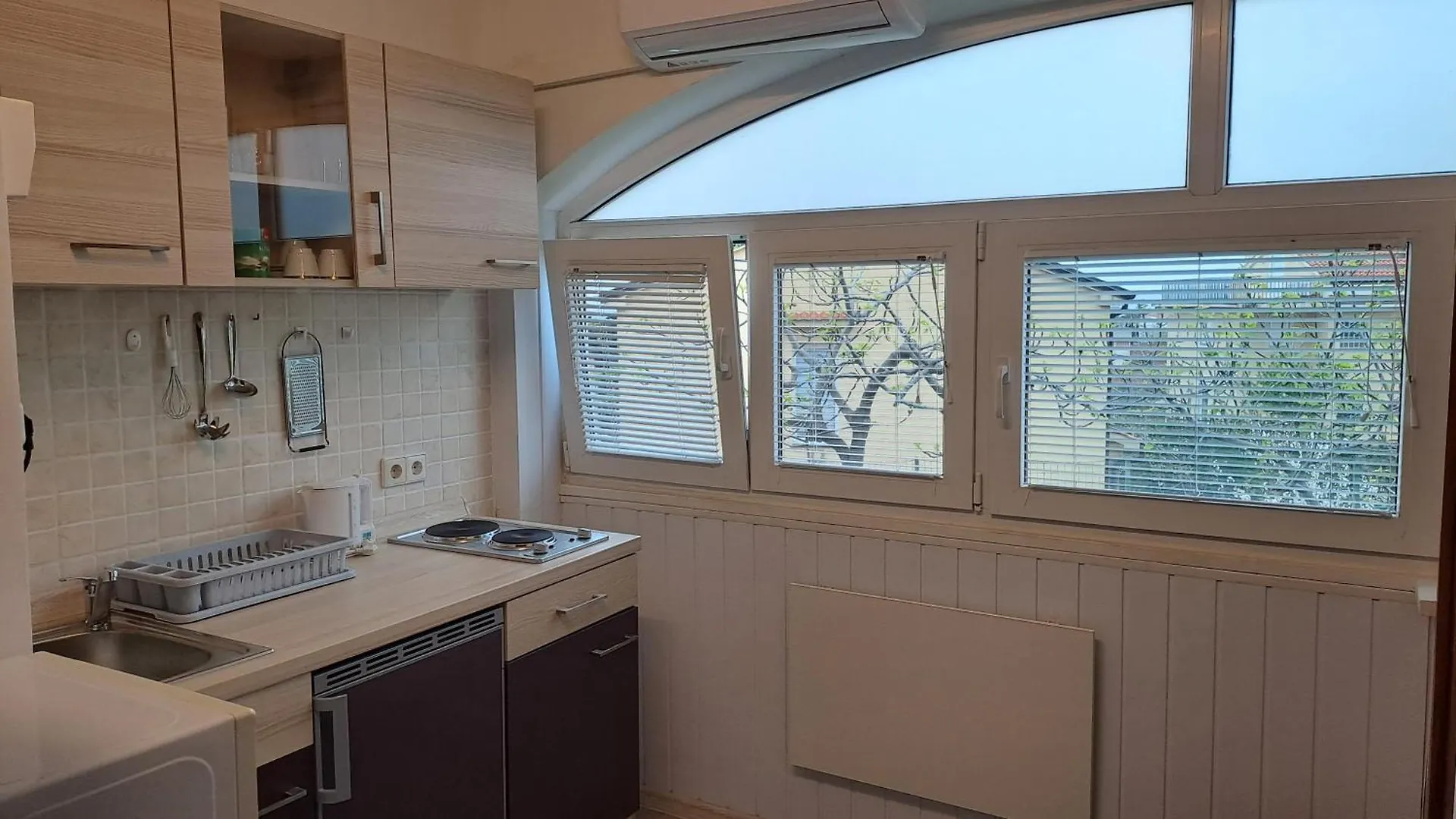 Studio Apartments Maslinik Krk Town