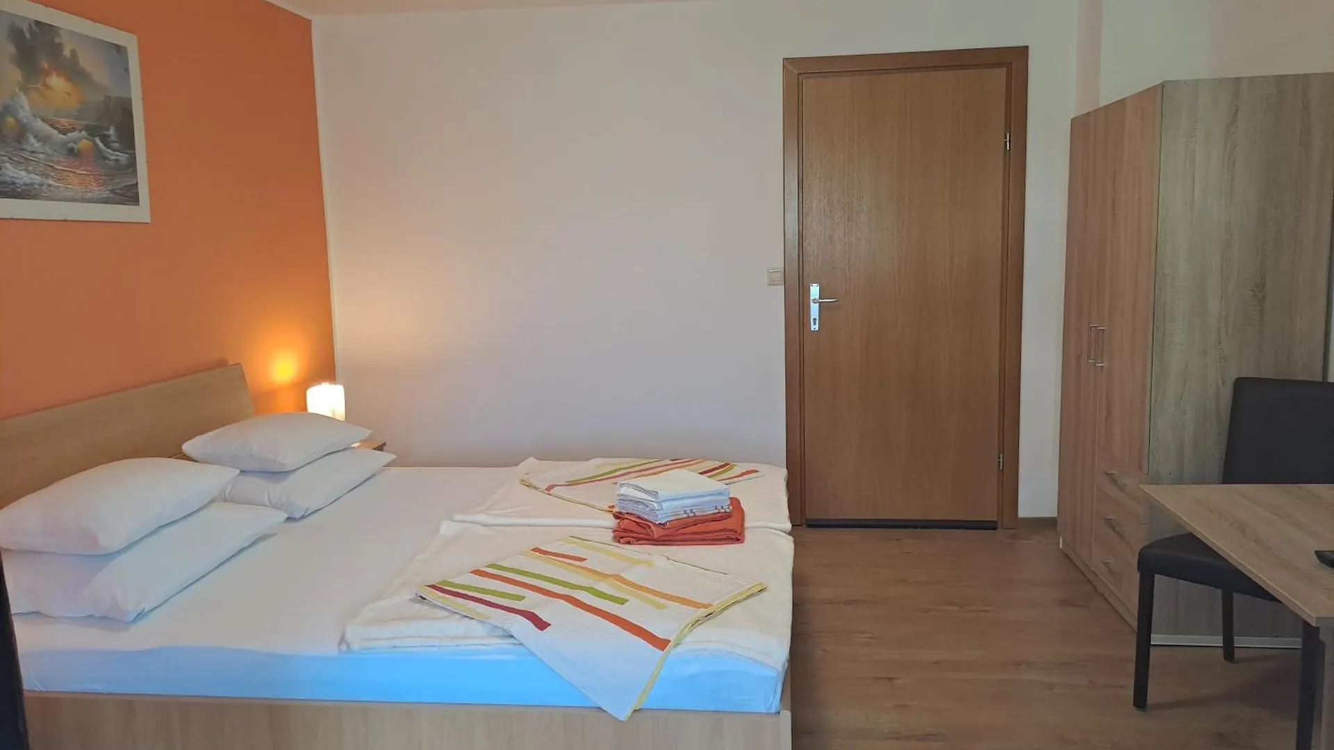Studio Apartments Maslinik كرك 0*,  كرواتيا